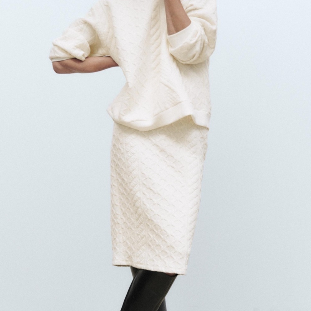 NWT Zara Quilted Cream Midi‎ Skirt Small Holiday Quiet Luxury Old Money Academia